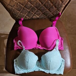 Lot Of 2 Victoria's Secret Dream Angels Push Up Lined Demi T-Shirt Bras Padded